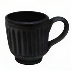 Espressotasse aus schwarzer Keramik